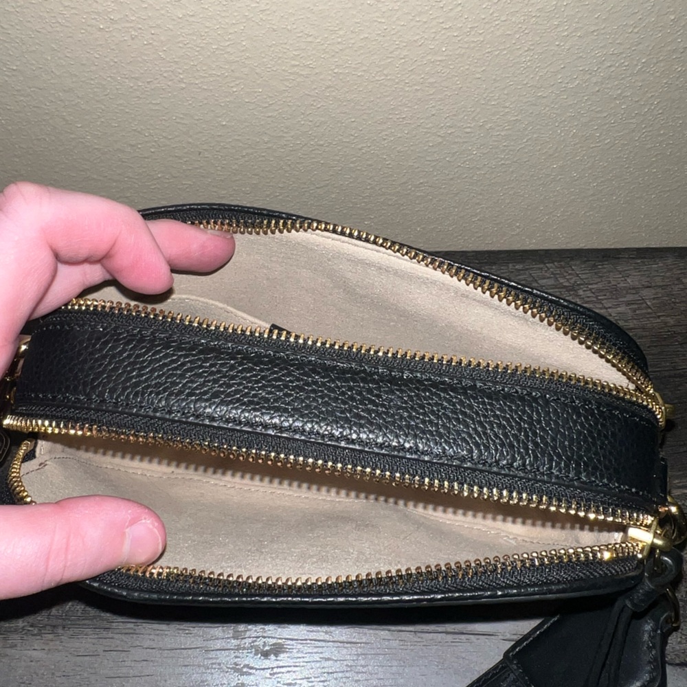 NWT Tory Burch Mini Miller Leather Crossbody bag-never used - Picture 4 of 7